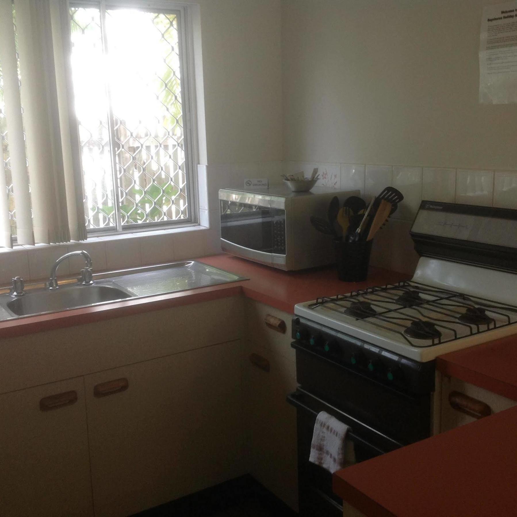 Coast Apartments Formally Bayshores Holiday Apartments Nikenbah Екстериор снимка